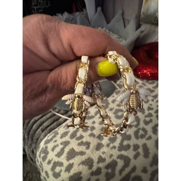 Hoop Earrings lg/xl  leather woven curb chain queen bee - Picture 5 of 7